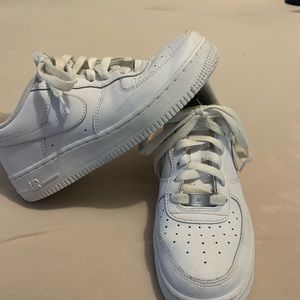 Youth Nike Air Force low top